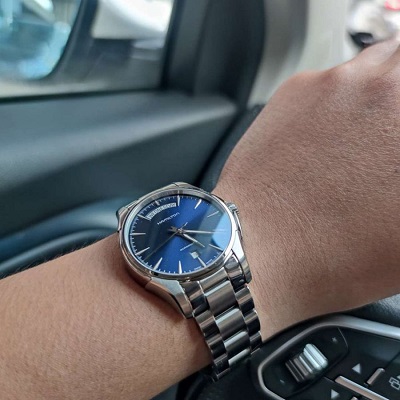 feeltime-hamilton-jazzmaster-day-date-auto-h32505141-wrist.1200×900 feeltime-hamilton-jazzmaster-day-date-auto-h32505141-wrist.1200×900