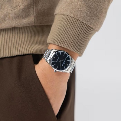 h32461131_wristshot_1 h32461131_wristshot_1